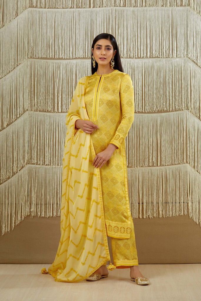 Yellow Colour Outluk 90 New Latest Designer Ethnic Wear Jaquard Kurta  Pajama Collection 90002 - The Ethnic World